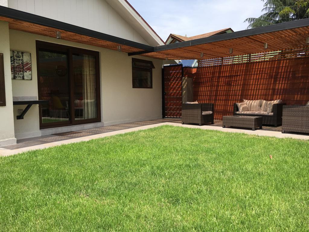 Casa Vitacura Host Santiago Exterior photo